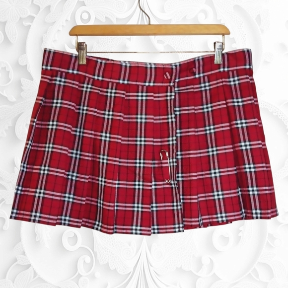 Red Plaid Pleated Mini-Mini Skirt With Front Button And Safety Pin Closure - Picture 1 of 3